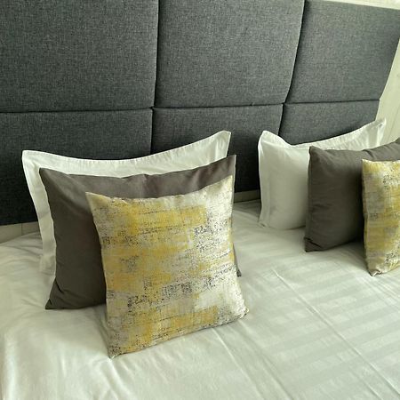 Altyn Adam Hotel Petropavlovsk Ngoại thất bức ảnh
