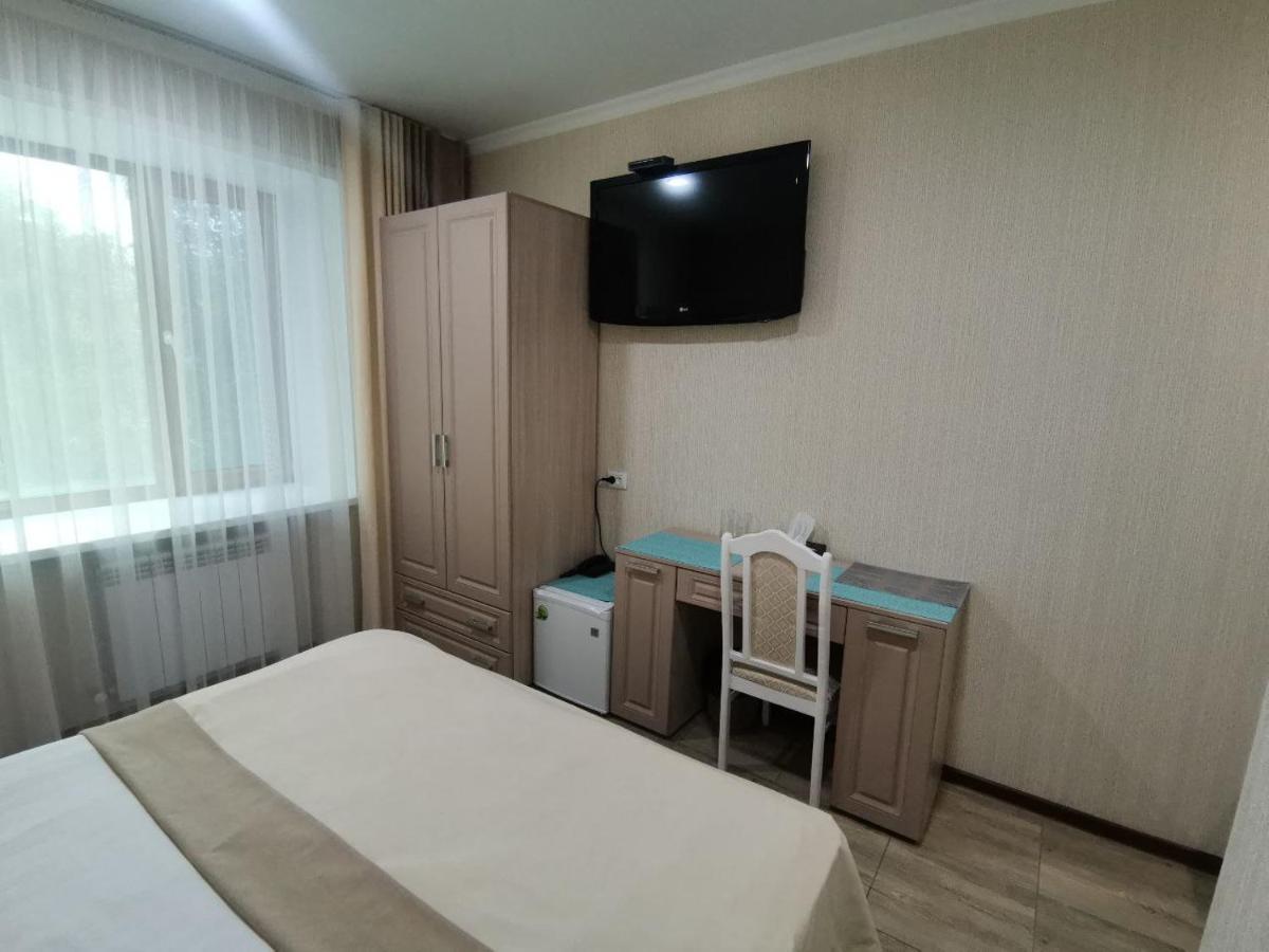 Altyn Adam Hotel Petropavlovsk Ngoại thất bức ảnh