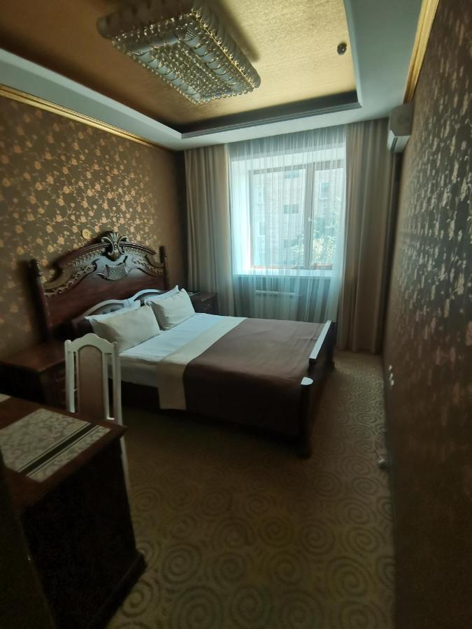 Altyn Adam Hotel Petropavlovsk Ngoại thất bức ảnh