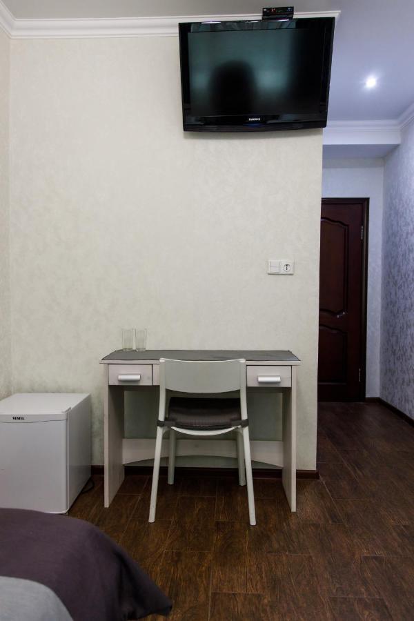 Altyn Adam Hotel Petropavlovsk Ngoại thất bức ảnh