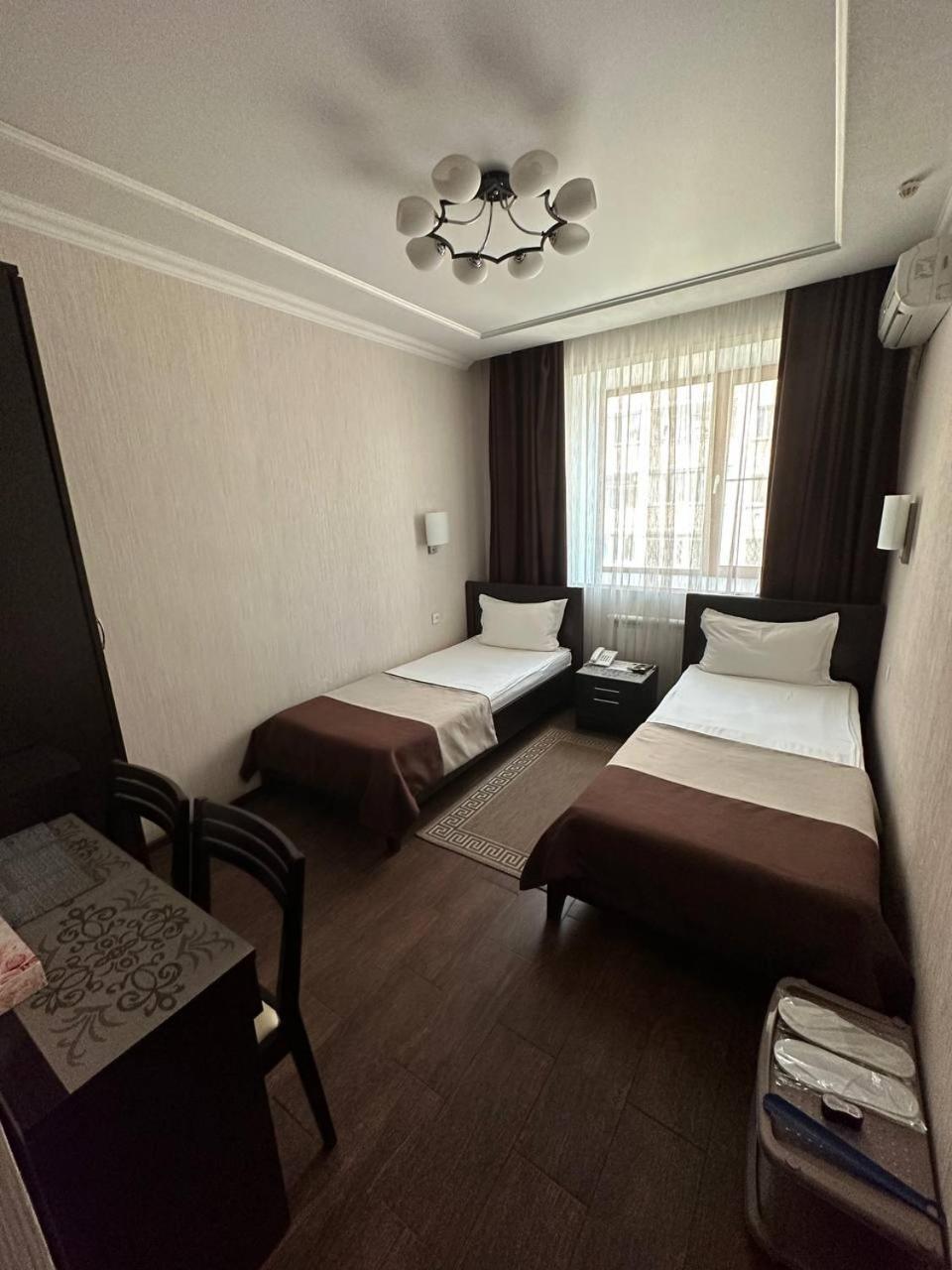 Altyn Adam Hotel Petropavlovsk Ngoại thất bức ảnh