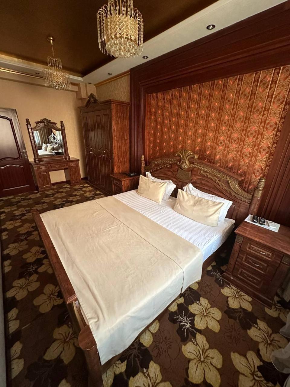 Altyn Adam Hotel Petropavlovsk Ngoại thất bức ảnh
