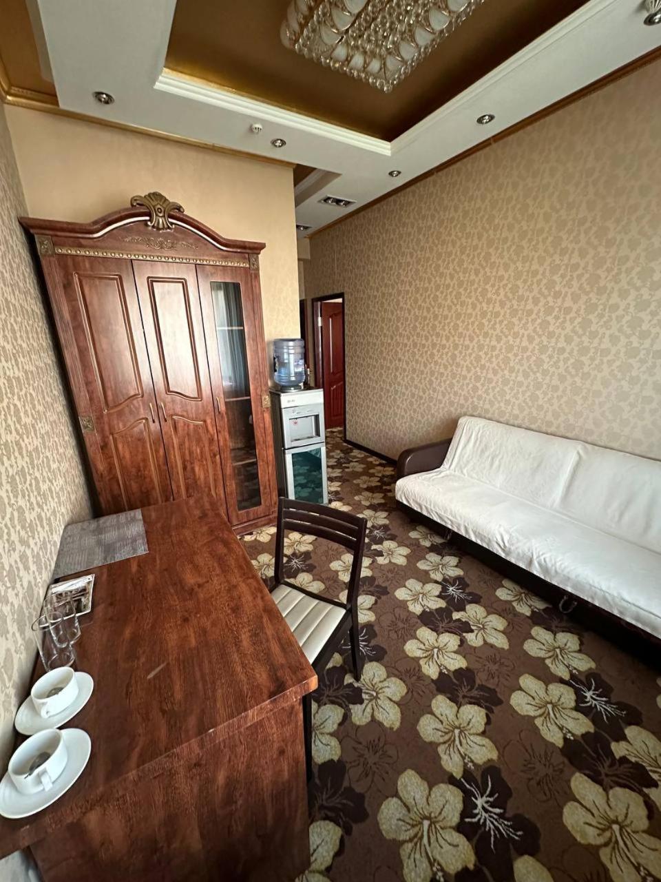 Altyn Adam Hotel Petropavlovsk Ngoại thất bức ảnh