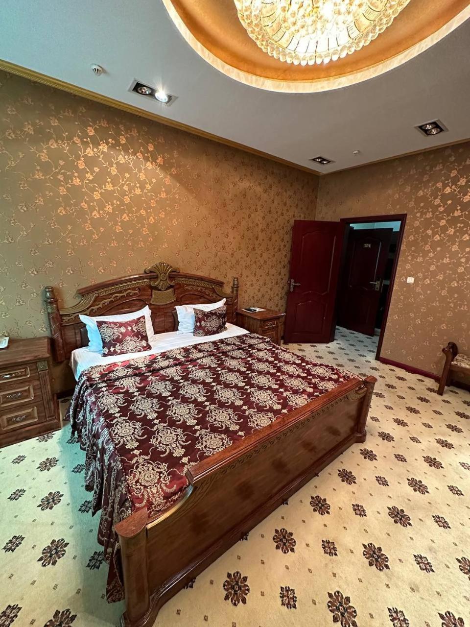 Altyn Adam Hotel Petropavlovsk Ngoại thất bức ảnh