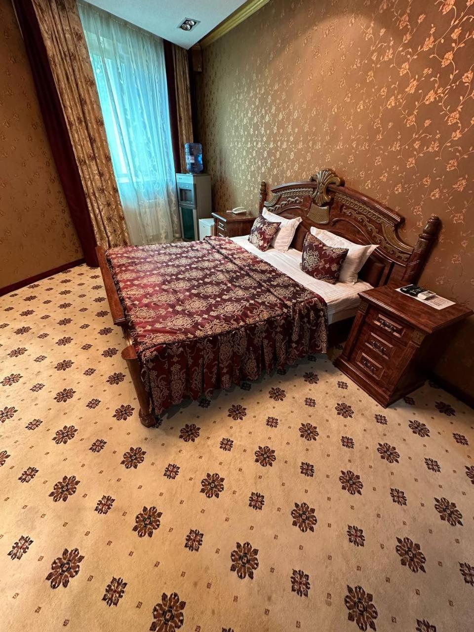 Altyn Adam Hotel Petropavlovsk Ngoại thất bức ảnh