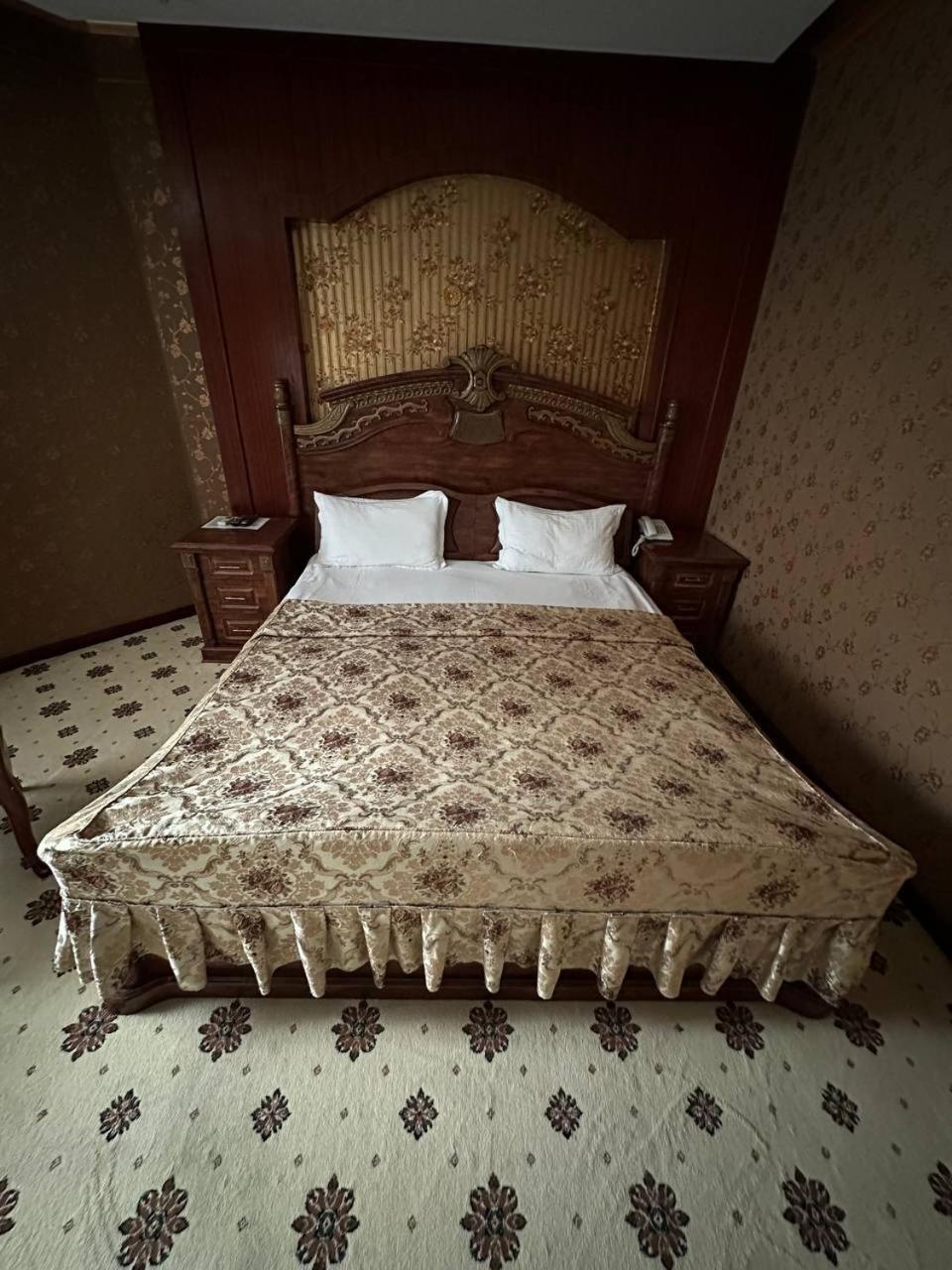 Altyn Adam Hotel Petropavlovsk Ngoại thất bức ảnh