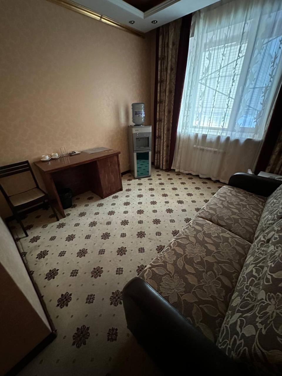 Altyn Adam Hotel Petropavlovsk Ngoại thất bức ảnh
