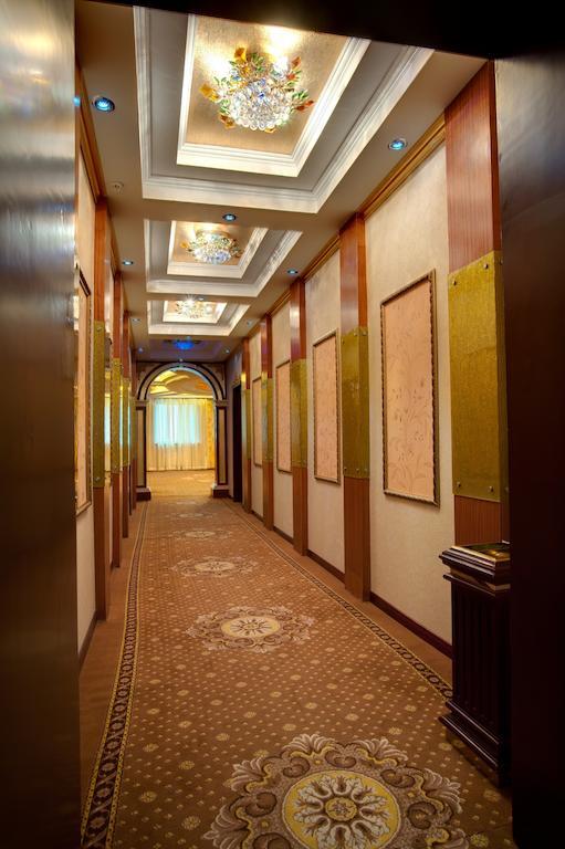 Altyn Adam Hotel Petropavlovsk Ngoại thất bức ảnh